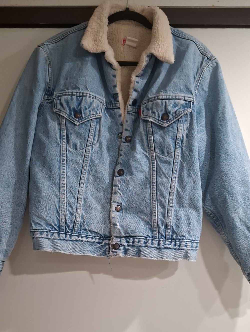 Vintage Levi's Light Blue Denim Jacket with Cream Sherpa Collar
